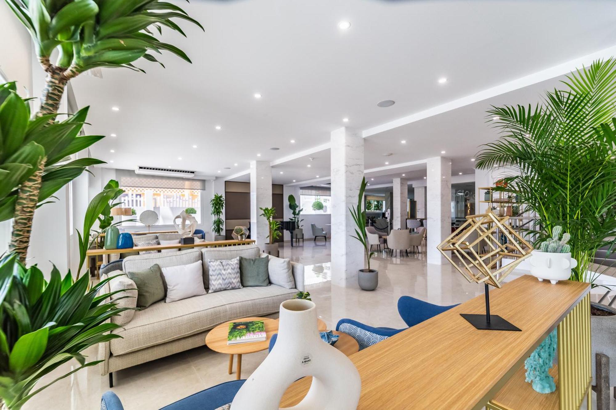 Arenas Hotel 4*