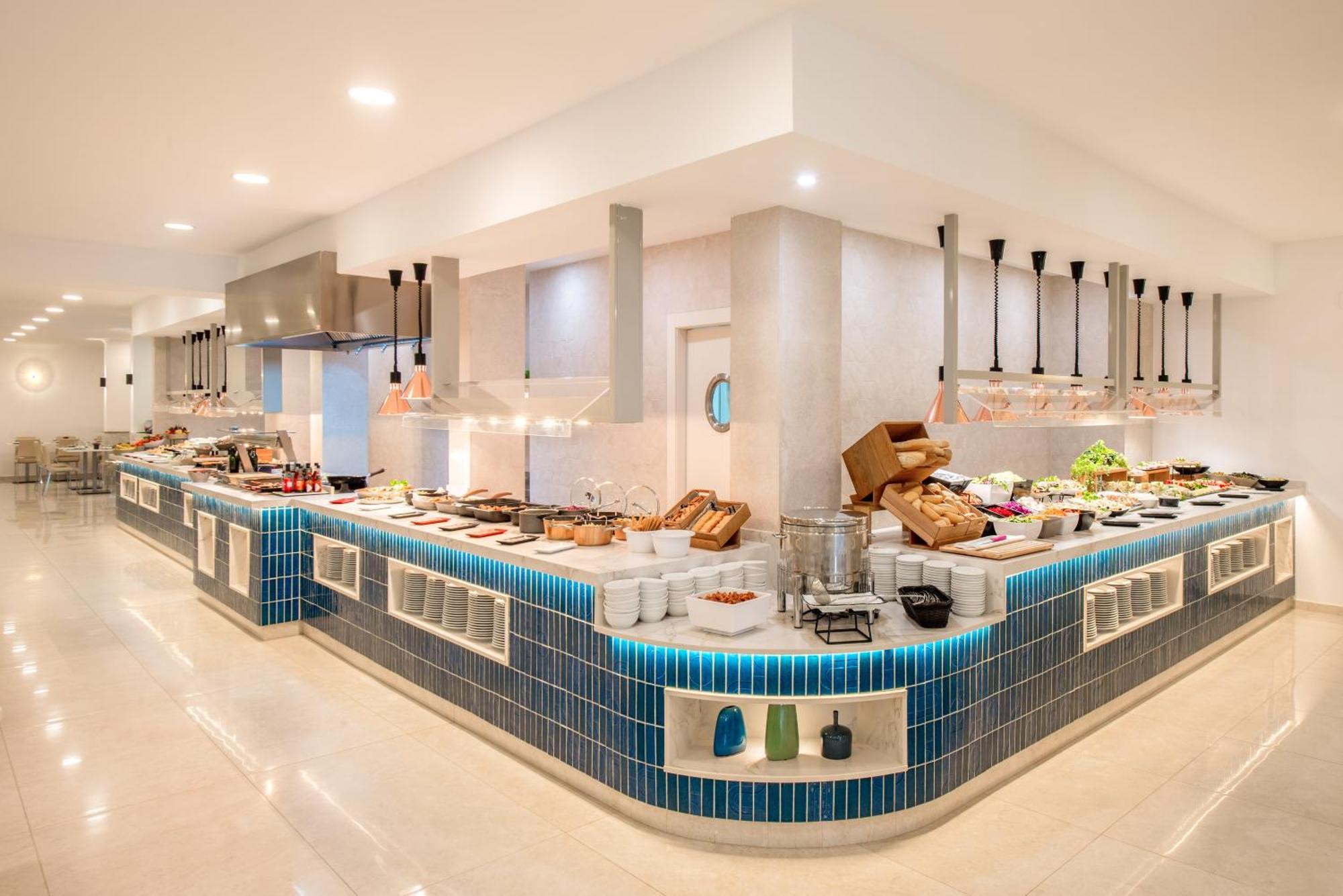 Hotel Arenas 4*